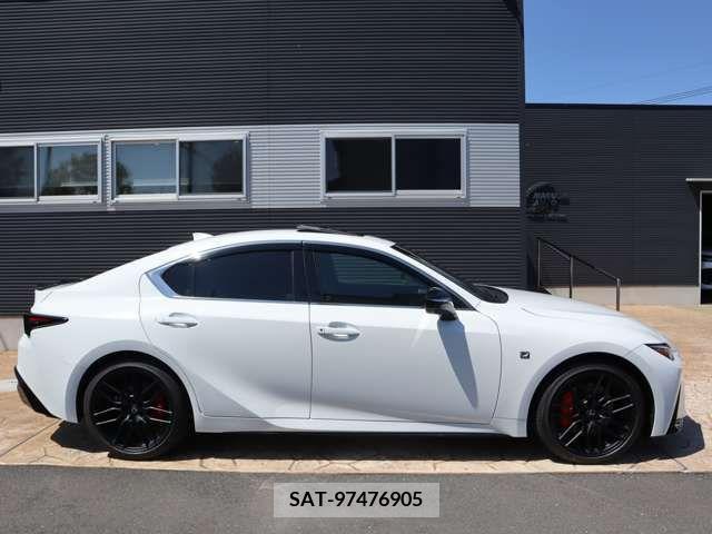 Lexus IS 2021-08 236363-3