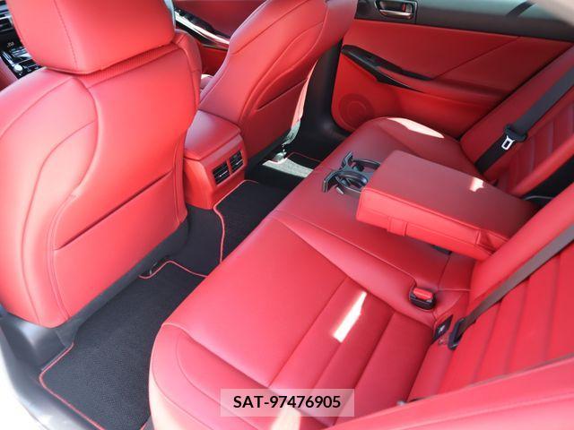 Lexus IS 2021-08 236363-11