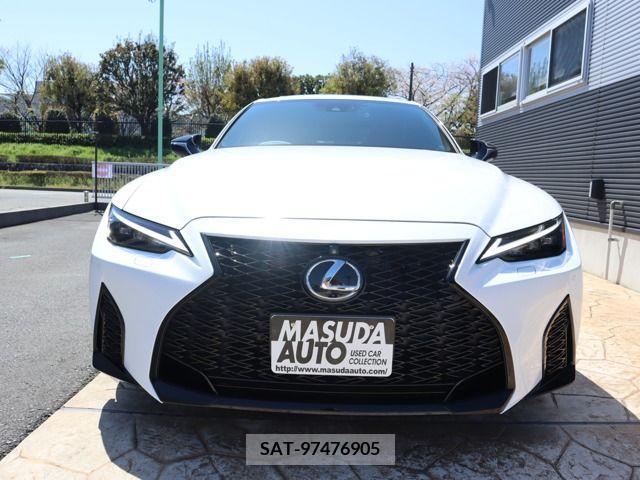 Lexus IS 2021-08 236363-1