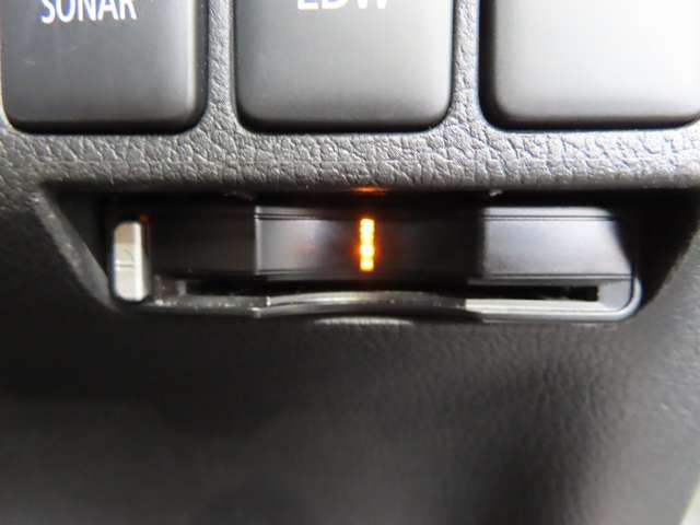 Mitsubishi OUTLANDER 2018-06 10187-13