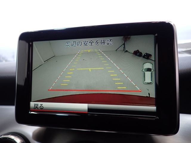 Mercedes Benz CLA-CLASS 2014-02 26725-23