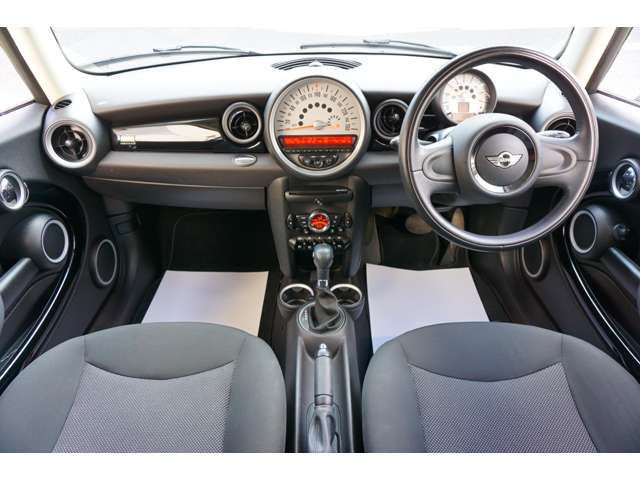 Bmw MINI 2013-03 2042-6