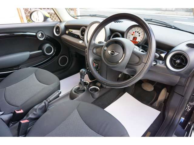 Bmw MINI 2013-03 2042-9