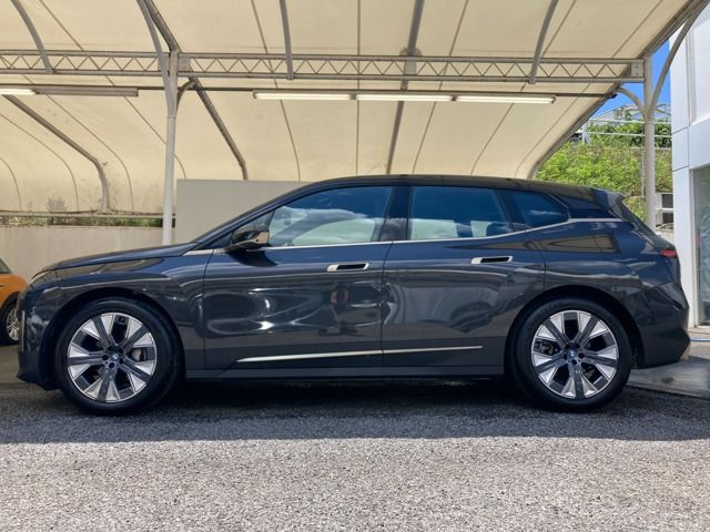 Bmw IX 2022-01 11673-1