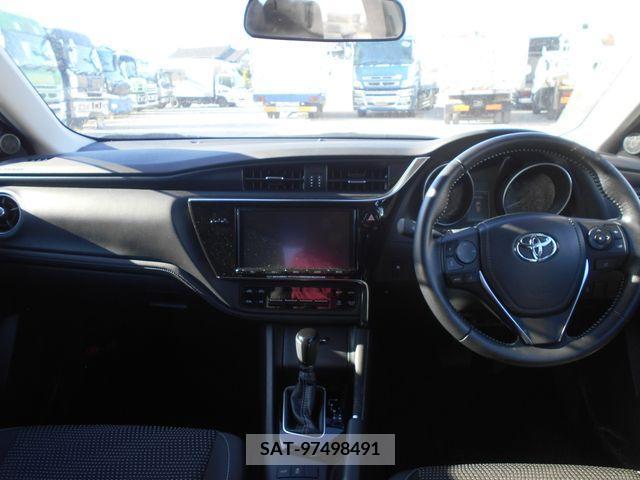 Toyota AURIS 2017-04 261479-2
