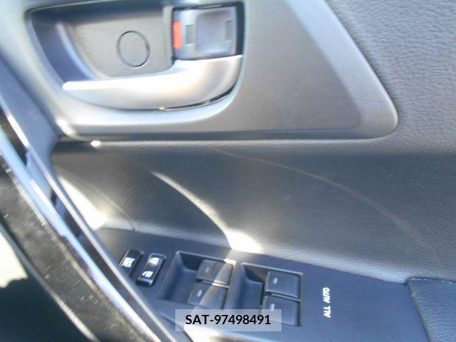 Toyota AURIS 2017-04 261479-17
