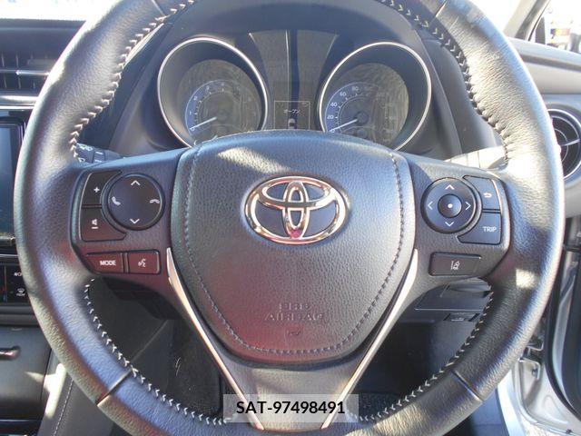 Toyota AURIS 2017-04 261479-13