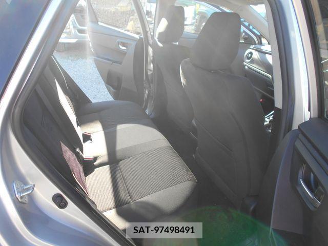 Toyota AURIS 2017-04 261479-8