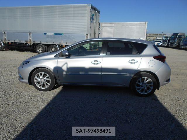 Toyota AURIS 2017-04 261479-4