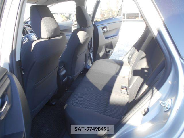 Toyota AURIS 2017-04 261479-10