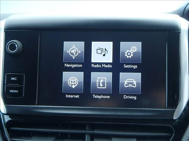 Peugeot 208 2017-03 194892-15