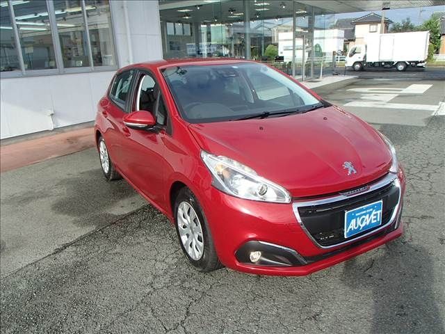 Peugeot 208 2017-03 194892-3