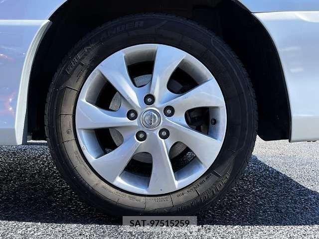 Nissan SERENA 2011-03 218511-3