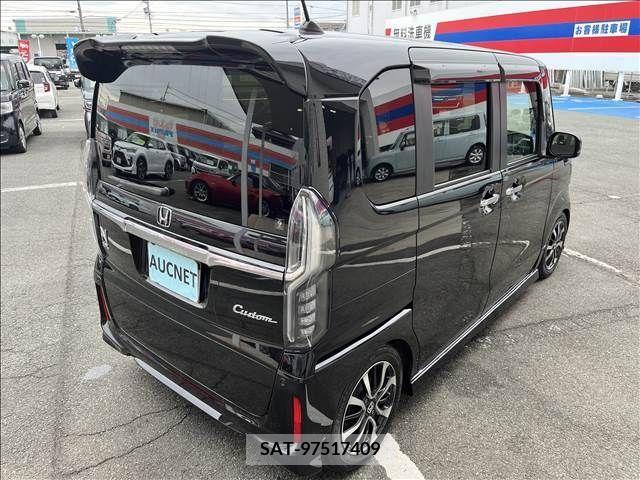 Honda N BOX CUSTOM 2017-12 223443-17