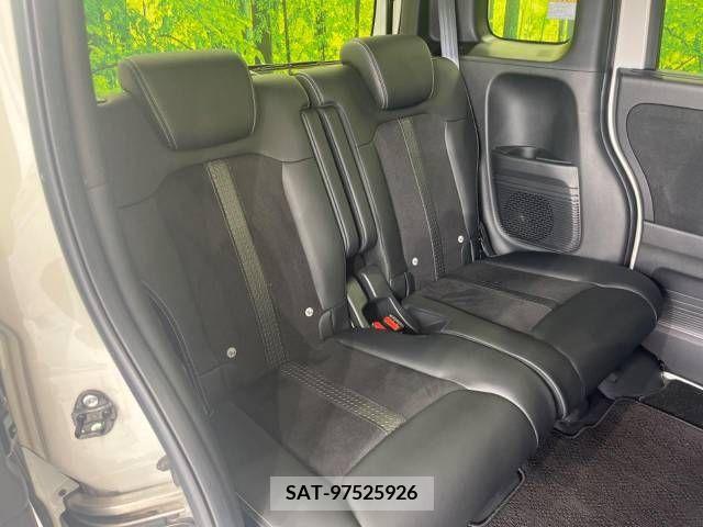 Honda N BOX CUSTOM 2022-03 331172-9