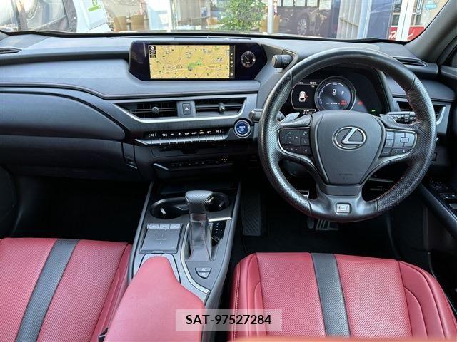 Lexus UX 2019-02 313514-5