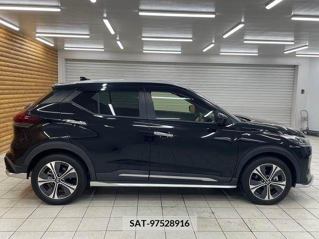Nissan KICKS 2021-02 241579-17