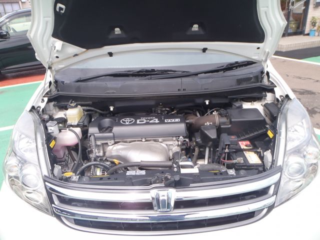 Toyota ISIS 2009-04 24144-27