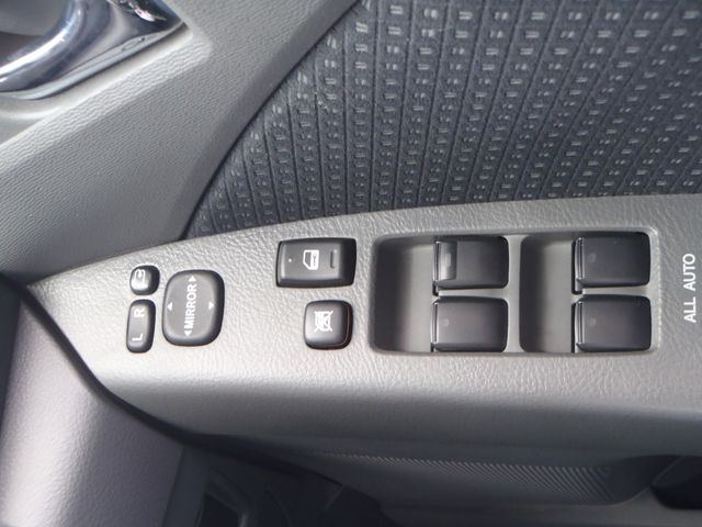 Toyota ISIS 2009-04 24144-15