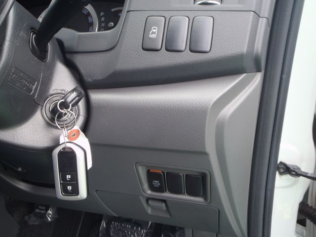 Toyota ISIS 2009-04 24144-16