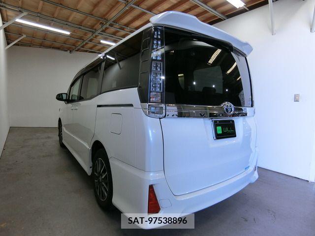 Toyota VOXY 2014-09 202878-13