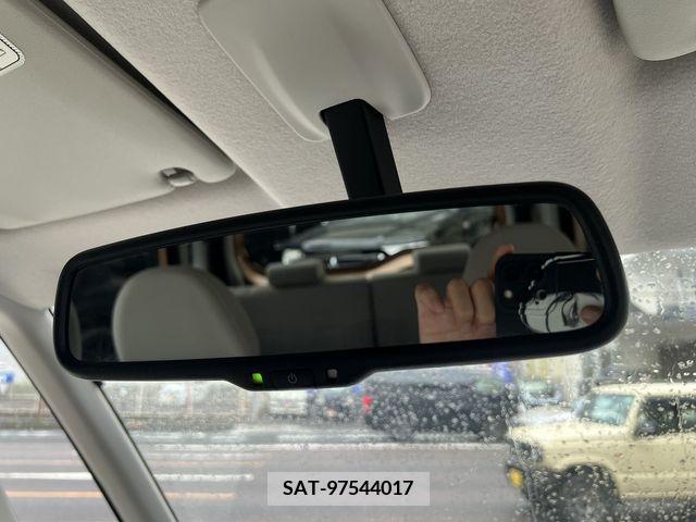 Mitsubishi EK SPACE 2014-12 327235-11