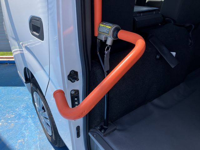 Nissan NV350 Caravan 2019-02 2097-14