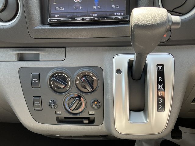 Nissan NV350 Caravan 2019-02 2097-27