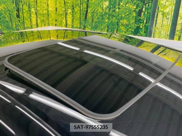 Lexus LS 2018-02 304726-4