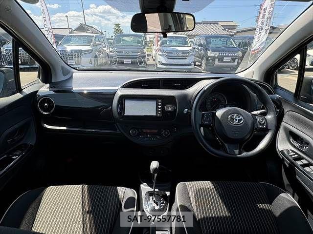 Toyota VITZ 2017-12 370170-1