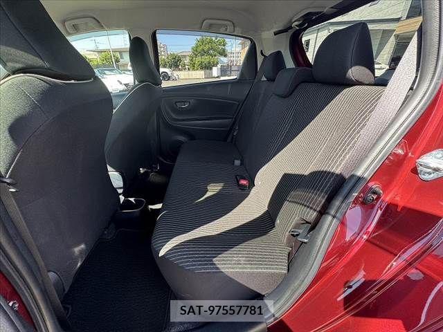 Toyota VITZ 2017-12 370170-18