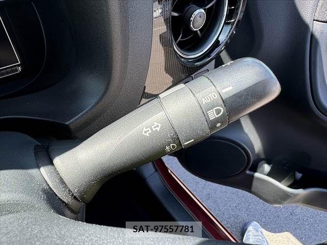 Toyota VITZ 2017-12 370170-22
