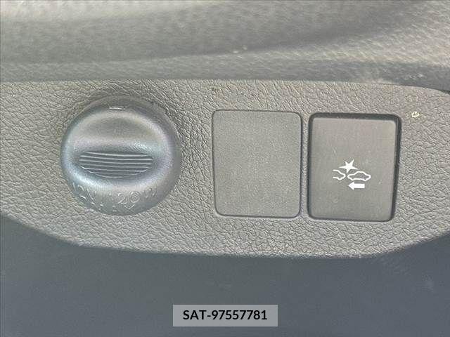 Toyota VITZ 2017-12 370170-27
