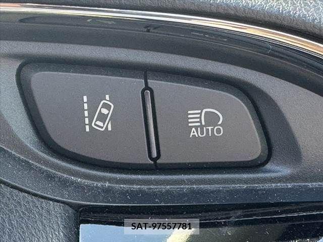 Toyota VITZ 2017-12 370170-6