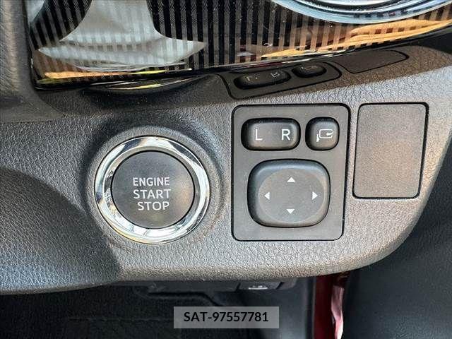 Toyota VITZ 2017-12 370170-24