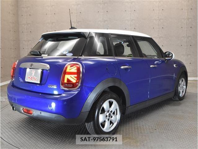 Bmw MINI 2018-11 208201-1