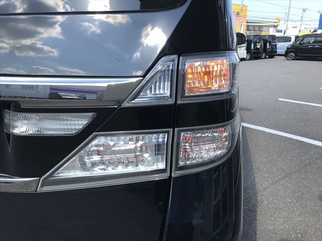 Toyota VELLFIRE 2013-10 190185-6