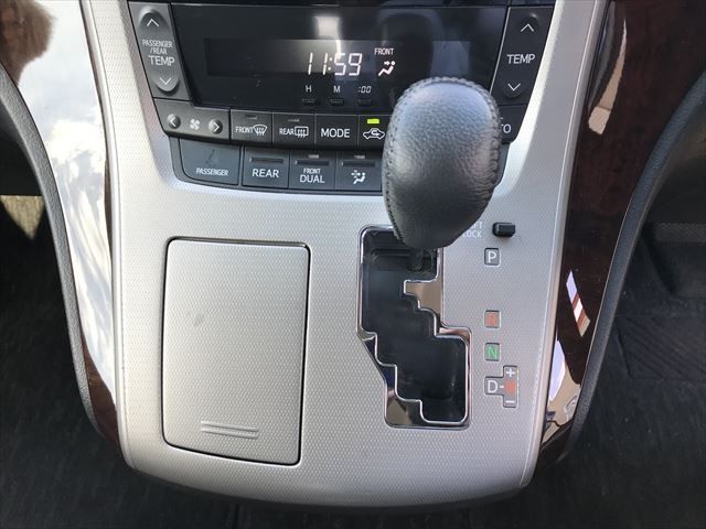 Toyota VELLFIRE 2013-10 190185-19