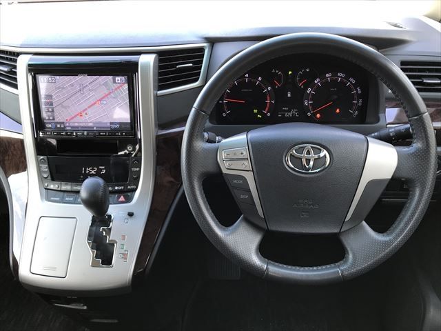 Toyota VELLFIRE 2013-10 190185-1