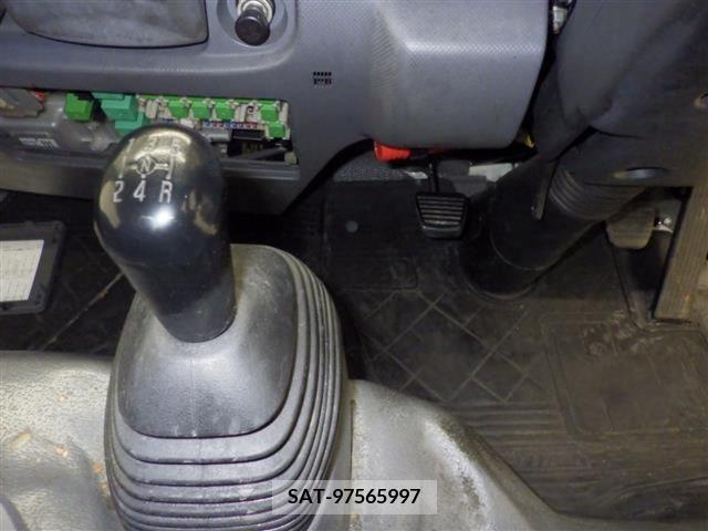 Mazda TITAN 2012-07 244522-4