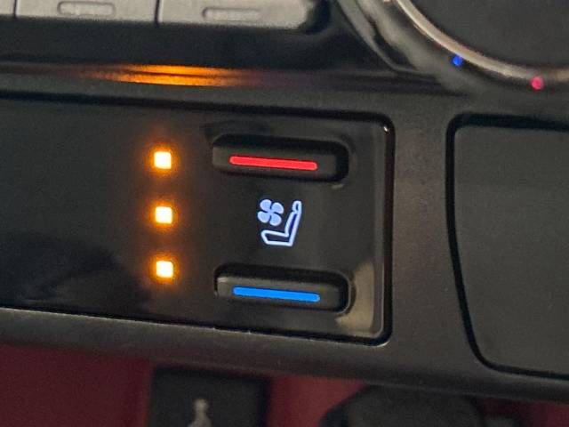 Toyota RAV4 2021-06 28056-5