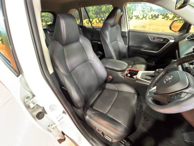 Toyota RAV4 2021-06 28056-8