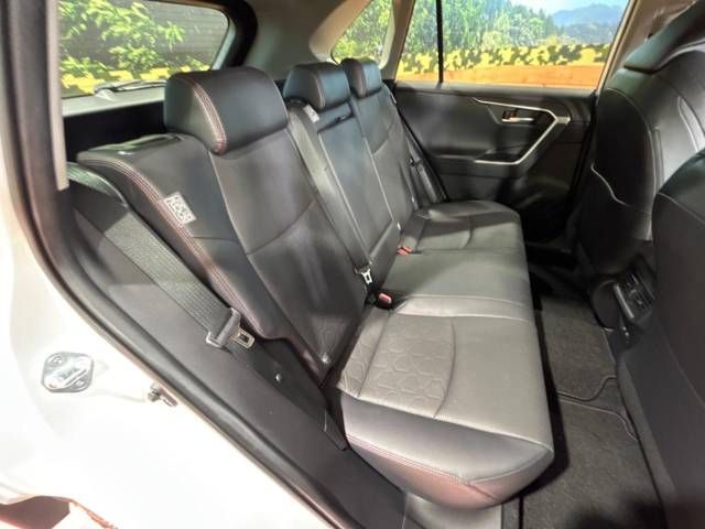 Toyota RAV4 2021-06 28056-9