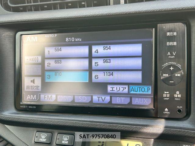 Toyota AQUA 2012-01 260461-4