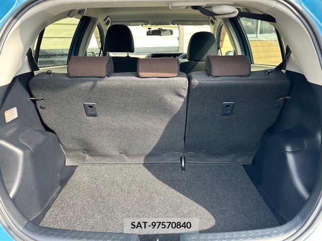 Toyota AQUA 2012-01 260461-15