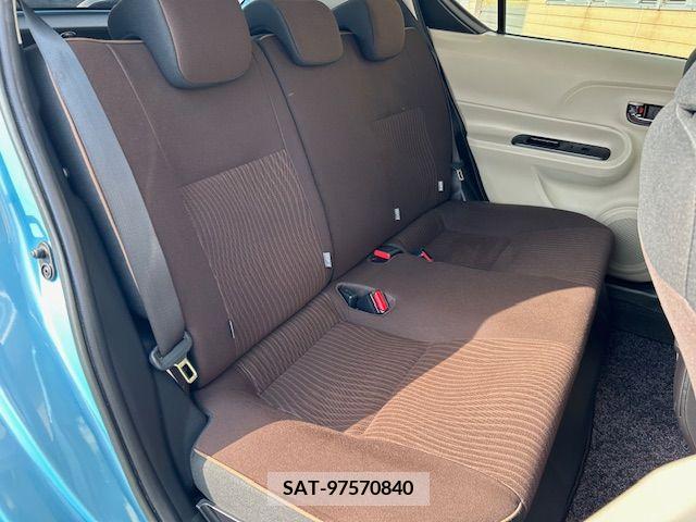 Toyota AQUA 2012-01 260461-9