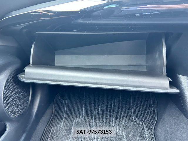 Toyota PRIUS 2019-06 366430-26