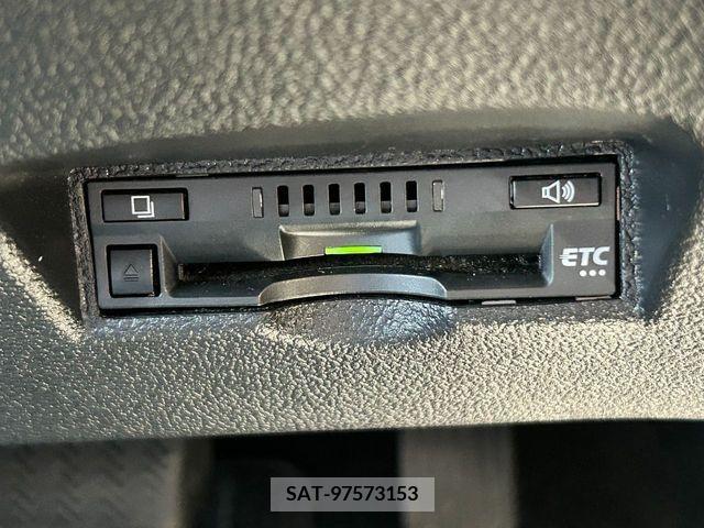 Toyota PRIUS 2019-06 366430-12