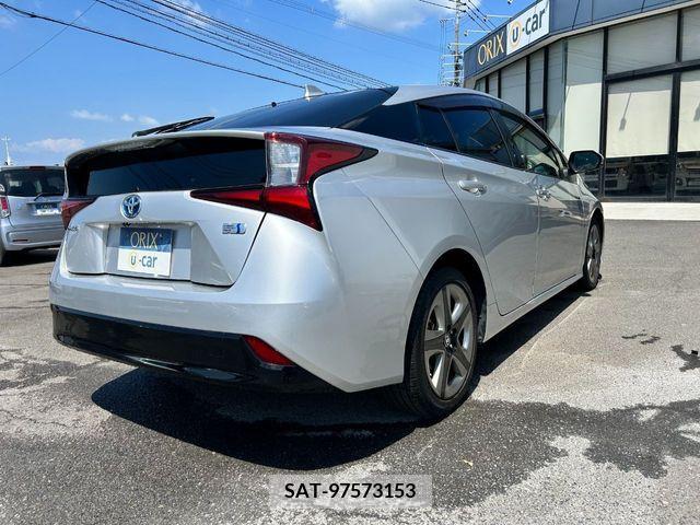 Toyota PRIUS 2019-06 366430-2
