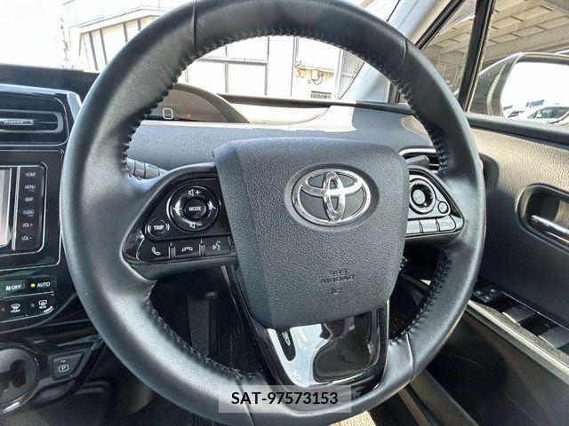 Toyota PRIUS 2019-06 366430-8